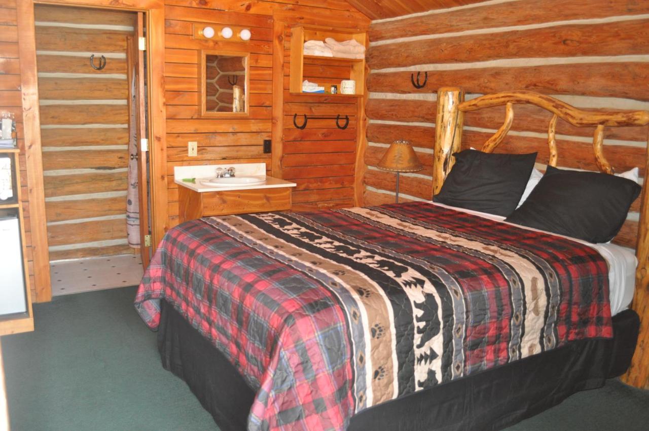 Crooked Creek Guest Ranch Hotell Dubois Exteriör bild