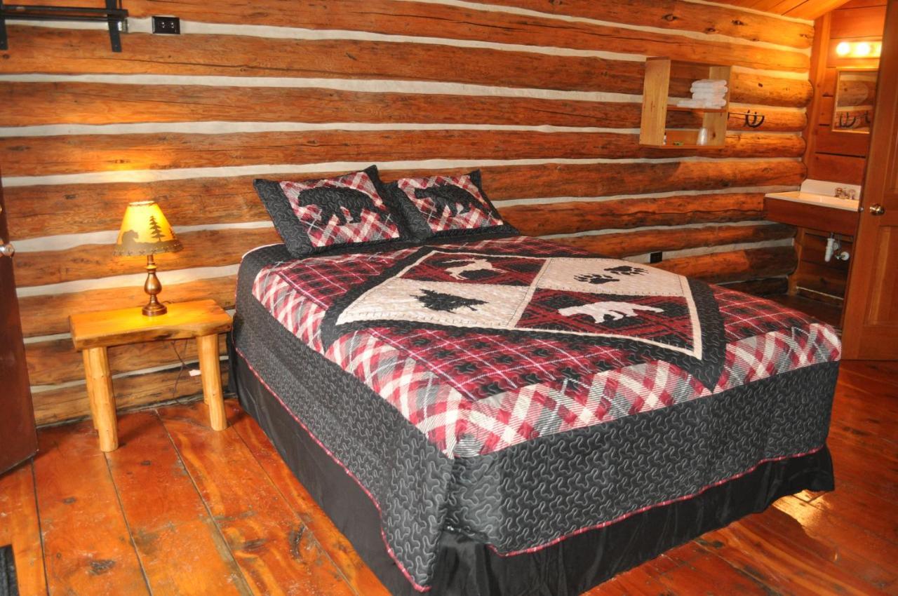 Crooked Creek Guest Ranch Hotell Dubois Exteriör bild