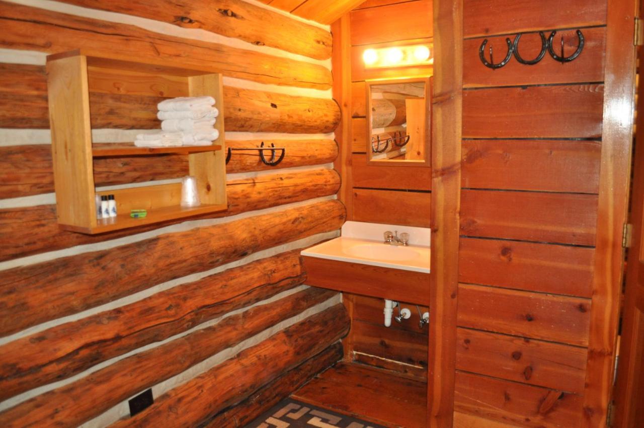 Crooked Creek Guest Ranch Hotell Dubois Exteriör bild