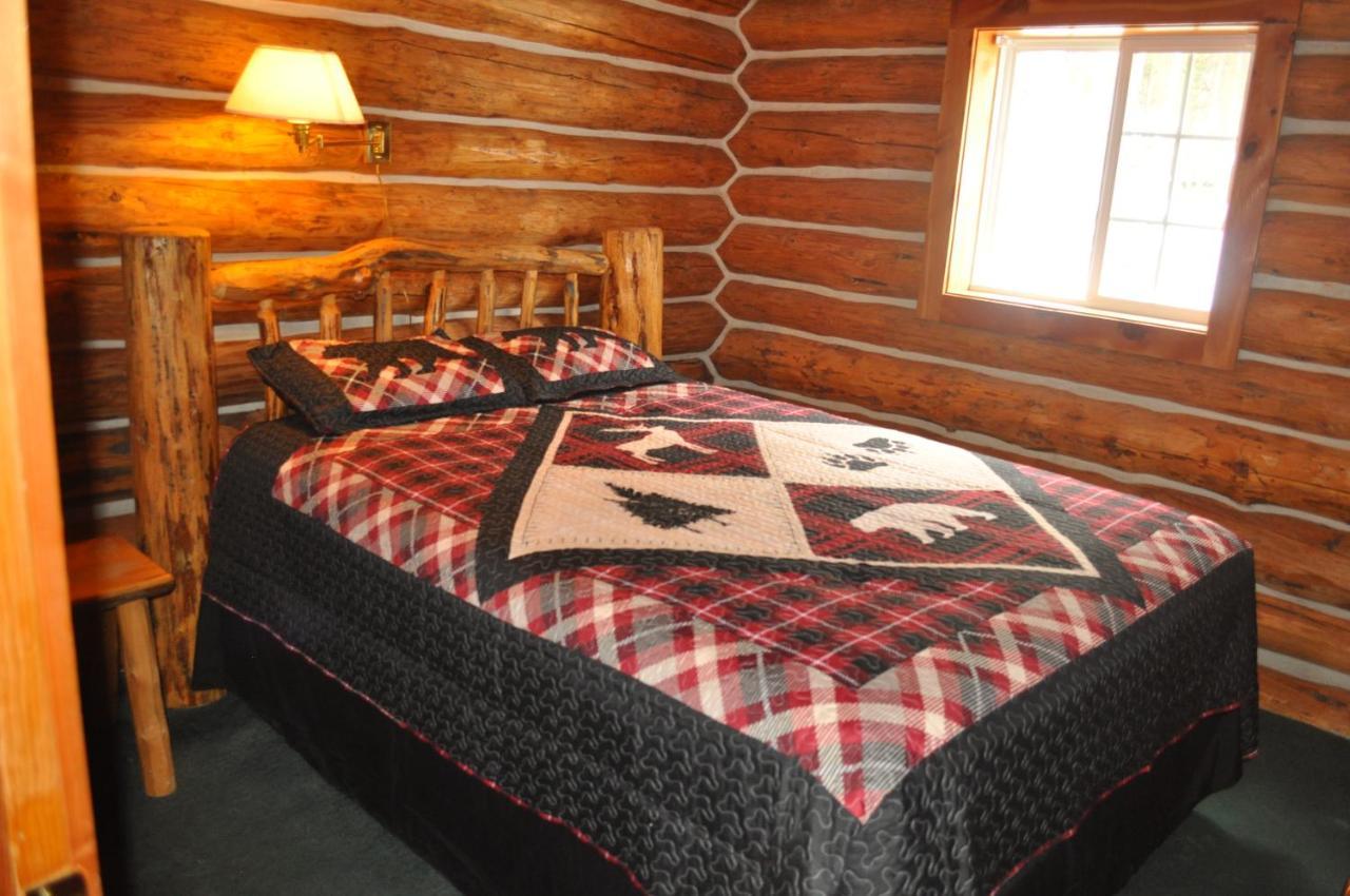 Crooked Creek Guest Ranch Hotell Dubois Exteriör bild