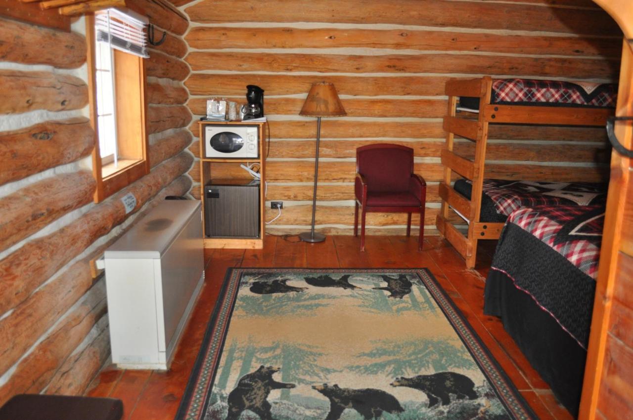 Crooked Creek Guest Ranch Hotell Dubois Exteriör bild