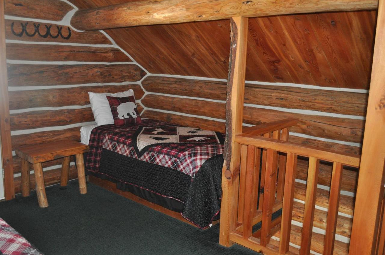 Crooked Creek Guest Ranch Hotell Dubois Exteriör bild