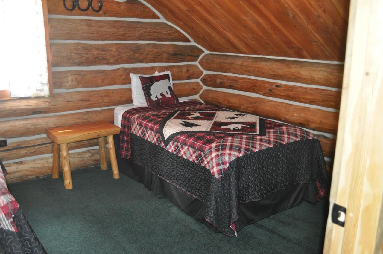 Crooked Creek Guest Ranch Hotell Dubois Exteriör bild