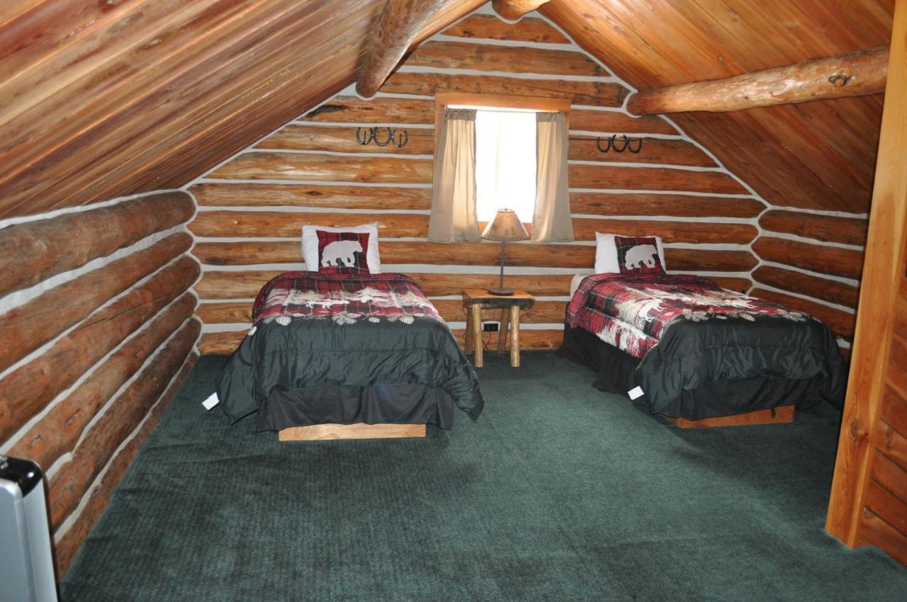 Crooked Creek Guest Ranch Hotell Dubois Exteriör bild