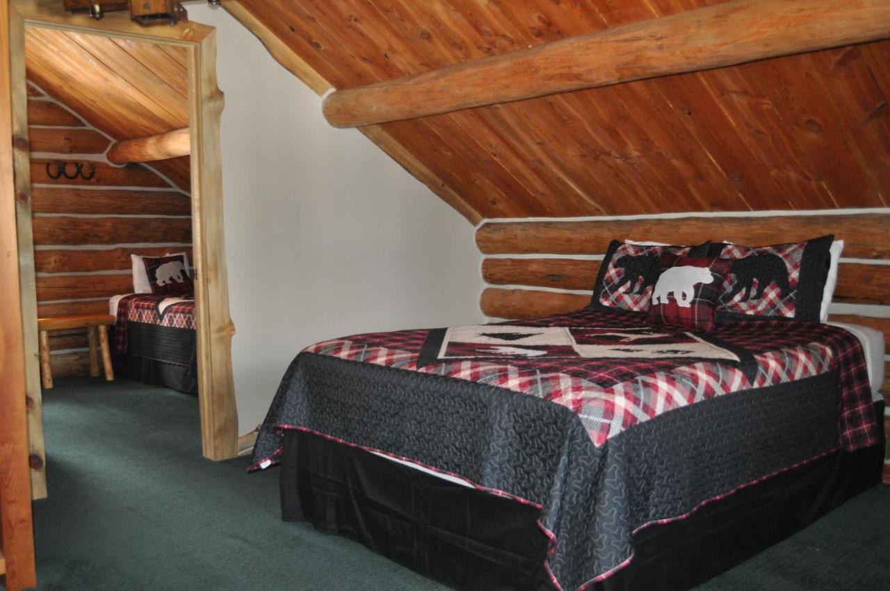 Crooked Creek Guest Ranch Hotell Dubois Exteriör bild