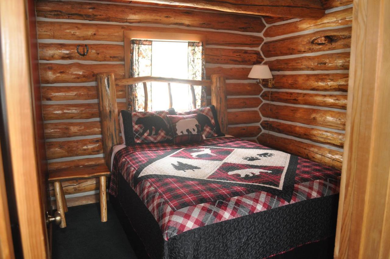 Crooked Creek Guest Ranch Hotell Dubois Exteriör bild