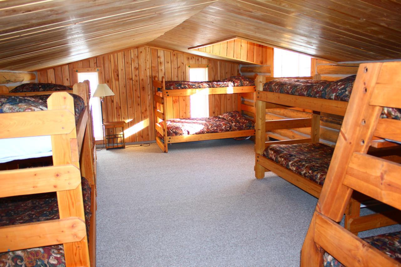 Crooked Creek Guest Ranch Hotell Dubois Exteriör bild